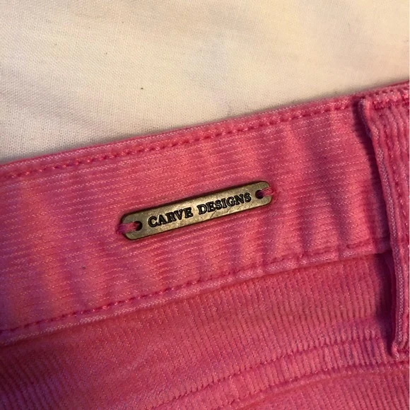 Carve Designs Oahu 4” inseam corduroy shorts in fuchsia - Picture 9 of 12